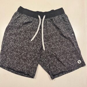 Vuori Kore - black/grey - M - 7.5 inseam